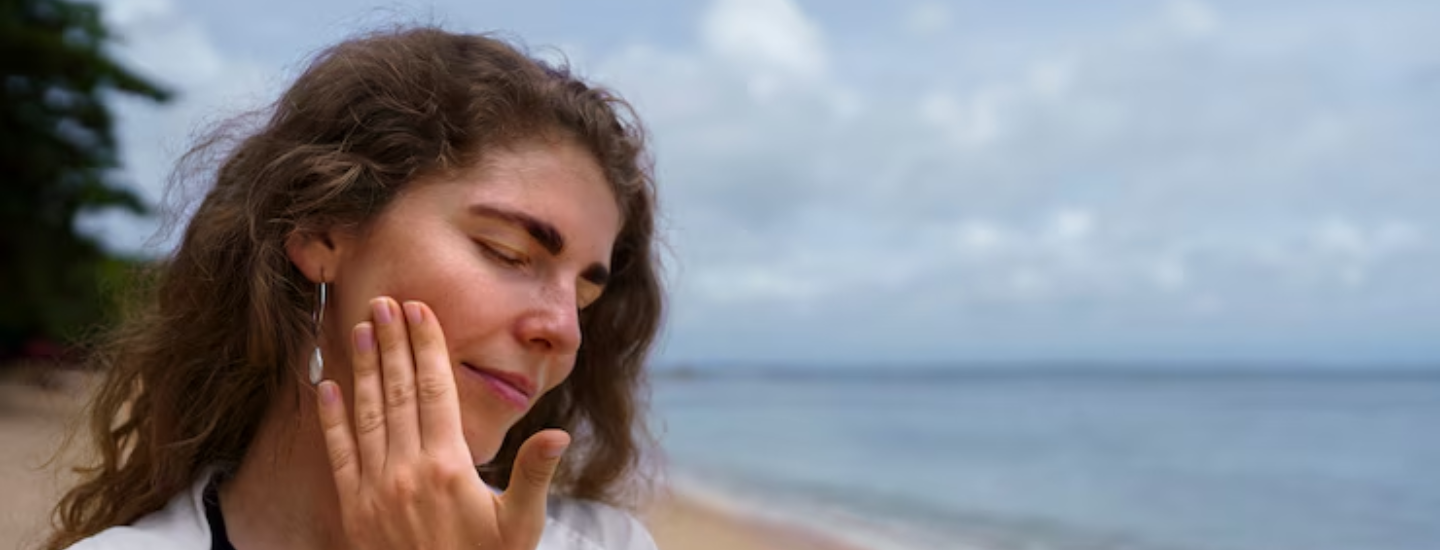 How to Prevent Summer Acne Breakouts – Expert-Backed Tips