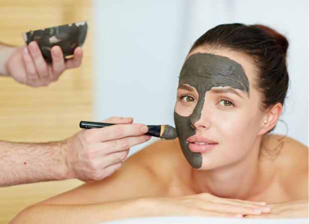 Carbon Peel in Delhi for Flawless Skin | Expert Guide by Soul Derma Skin Specialists