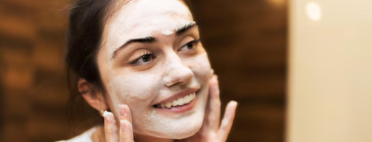 Is Face Peeling Treatment Right for You? Delhi Skin Experts Share Their Insight